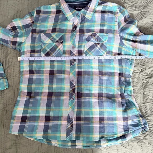Women’s Marmot Teal and Gray Plaid Shirt - Picture 4 of 5